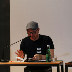 Der doppelte Gast: Chrstoph Wenzel und Karin Fellner. Foto: KULTUM