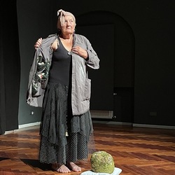 D'ÄRDGEISS_Figurentheater Margrit Gysin / Schweiz. Foto: KULTUM/A. Hopper