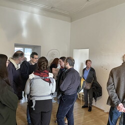Eröffnung der Ausstellung: 'SISTERS OF THE LABYRINTH' von Renate Kordon und Tamara Friebel, KULTUM Graz, 2. März 2024. Foto: KULTUM/Johannes Rauchenberger