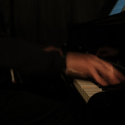 20. Novemeber 2025. Boring Formless Nonsense. Konzert mit Forrest Moody, Klavier