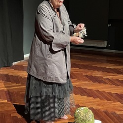 D'ÄRDGEISS_Figurentheater Margrit Gysin / Schweiz. Foto: KULTUM/A. Hopper