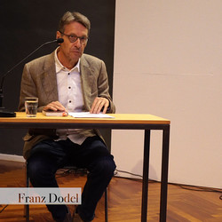 Der doppelte Gast: Franz Dodel - Mila Haugov?: 'Mit der Zeit wird selbst ein Papagei vermutlich'. Moderation: Barbara Rauchenberger KULTUM, 22.10.2020 Foto: KULTUM/Johannes Rauchenberger