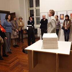  9. Themenführung über 'Bodies & Souls' in der Ausstellung 'Gott hat kein Museum' mit Kurator Johannes Rauchenberger. Special Guest: Daniel A. Zaman. KULTUMUSEUM Graz, 21.1.2026