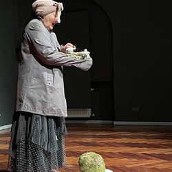 D'ÄRDGEISS_Figurentheater Margrit Gysin / Schweiz. Foto: KULTUM/A. Hopper