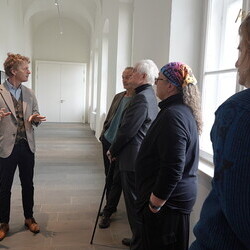  13. Themenführung in der Ausstellung 'Gott hat kein Museum' am 11.4.2026 zum Thema 'Wunder&Widersprüche'