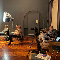 DER DOPPELTE GAST_HIER SIND WIR WIR_Àxel Sanjosé und Tristan Marquardt