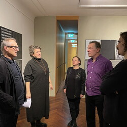 BREAK EDEN. Ges?nge von Sirenen. H?RSPIEL, KULTUM, 1. Dezember 2023  Text, Lesung: Lisa Spalt Komposition: Clemens Gadenst?tter  Interpret*innen: Anna Claire Hauf | Stimme Ernst Surberg |  Keyboards  Foto: KULTUM/J. Rauchenberger