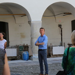 EINATMEN - AUSATMEN. Ausstellungsbesuch mit Führung. Foto: KULTUM