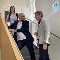 MICHAEL ENDLICHER_Zeichen Sprache Ironie_Ausstellungseröffnung. Foto: KULTUM/Hopper