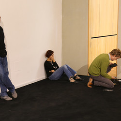 NINAVALE. Ausstellungsaufbau. 'Paradise is temporarily closed. God' KULTUM Graz, 24. Oktober 2020 bis 12. Dezember 2020. Foto: KULTUM/Andrea Hopper