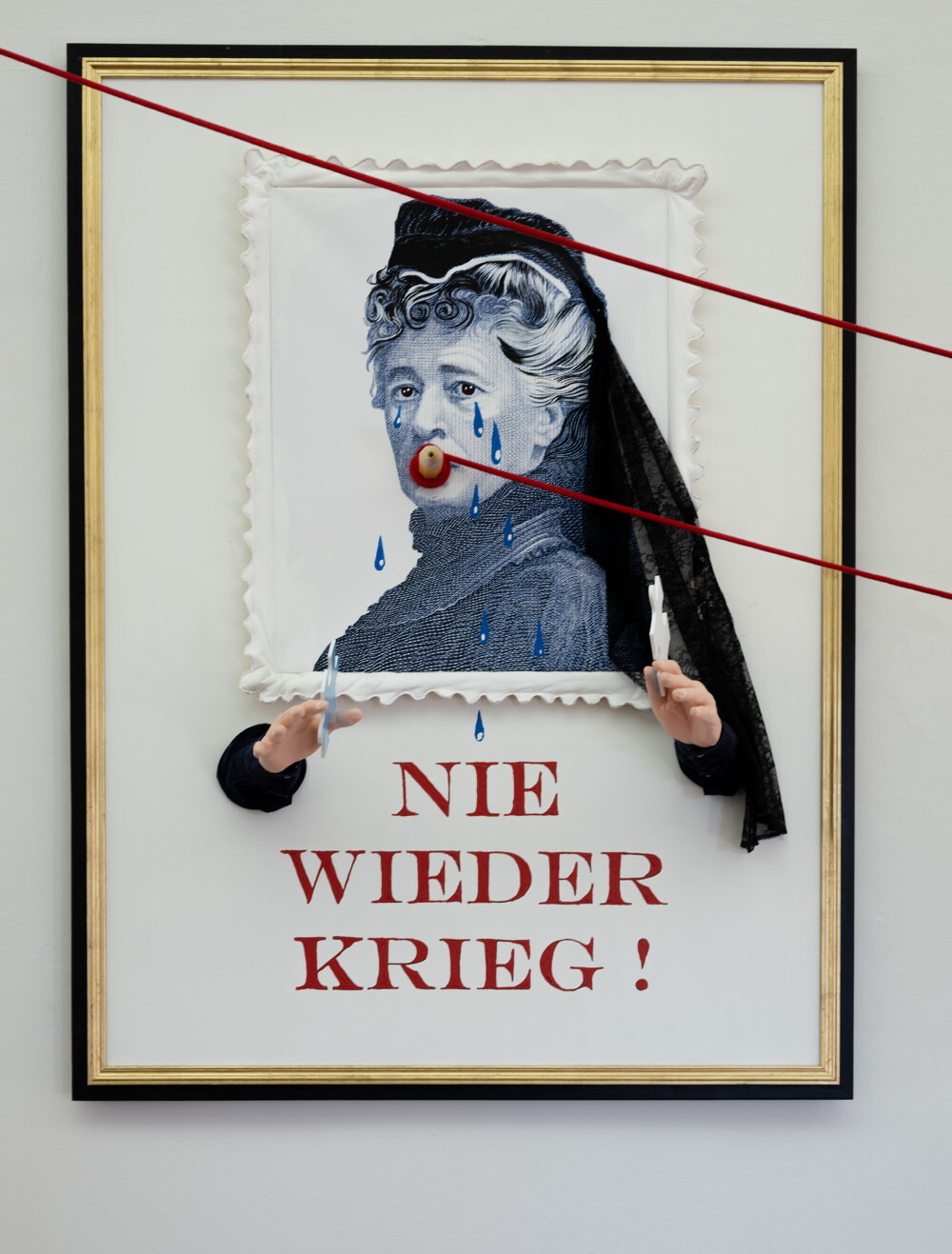 Zenita Komad, Nie wieder Krieg!, 2023, 150 x 110 x 45 cm
