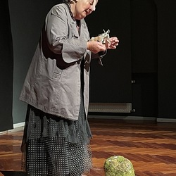 D'ÄRDGEISS_Figurentheater Margrit Gysin / Schweiz. Foto: KULTUM/A. Hopper