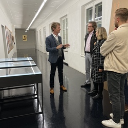 Lange Nacht der Museen, 1. Oktober 2022: DE PROPAGANDA FIDE. ?berraschende Glaubenswerbungen der Katholischen Kirche. (Im Rahmen von 'Kunst der Verführung').  Kuratorenführung mit Johannes Rauchenberger. Foto: KULTUM