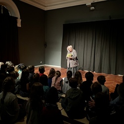 D'ÄRDGEISS_Figurentheater Margrit Gysin / Schweiz. Foto: KULTUM/A. Hopper