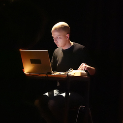 Neue Musik Konzert 'Broadsides' am 15. April 2026 im[Cubus] mit Weston Olencki und Lars Tuchel