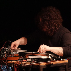 Neue Musik Konzert 'Broadsides' am 15. April 2026 im[Cubus] mit Weston Olencki und Lars Tuchel