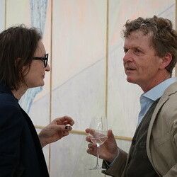 'Was tun Skulpturen ohne Aufsicht?' - Michael Kienzer und Anneliese Schrenk,KULTUMUSEUM im Spiegelgitterhaus Gleisdorf, 22. Mai 2026, Eröffnung: Kurator Johannes Rauchenberger