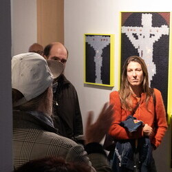 1. Kuratorenführung mit Johannes Rauchenberger und Künstlergespräche mit Michael Endlicher, Zlatko Kopljar, Reinhild Gerum, Heribert Friedl, Wilhelm Scheruebl, Alois Neuhold und Hannes Priesch – Rundgang im steirischen herbst 25, 27. September 2025