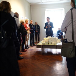   Kuratorenführung mit Johannes Rauchenberger, Ausstellung: 'Im Bann (s)einer großen Erzählung: Josef Fink (1941-1999), 15. März 2025