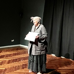 D'ÄRDGEISS_Figurentheater Margrit Gysin / Schweiz. Foto: KULTUM/A. Hopper