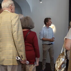                                 Ausstellung Maaria Wirkkala: NUN MEHR ? MEANTIME: F?hrung mit Kurator Johannes Rauchenberger, 15. Juli 2025, mit Rotary-Club Graz-Neutor