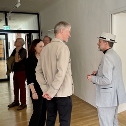 MICHAEL ENDLICHER_Zeichen Sprache Ironie_Ausstellungseröffnung. Foto: KULTUM/Hopper