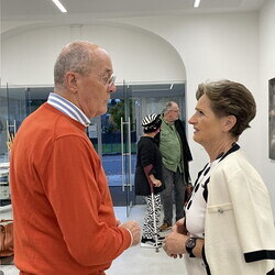 Gerhard Lojen (1935?2005) zum 20. Todestag: Er?ffnung KULTUMUSEUM im Spiegelgitterhaus Gleisdorf, 17.10.2025. Kurator Johannes Rauchenberger f?hrt in das Werk des K?nstlers ein.