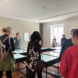 DE PROPAGANDA FIDE. Überraschende Glaubenswerbungen der Katholischen Kirche ? Kuratorenführung mit Johannes Rauchenberger im Rahmen des Galerientags des steirischen herbst, 24.9.2022 Foto: KULTUM/Alexandra Seyi