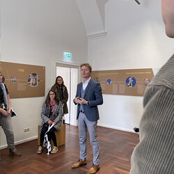 DE PROPAGANDA FIDE. Überraschende Glaubenswerbungen der Katholischen Kirche ? Kuratorenführung mit Johannes Rauchenberger im Rahmen des Galerientags des steirischen herbst, 24.9.2022 Foto: KULTUM/Alexandra Seyi