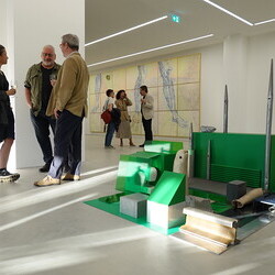 'Was tun Skulpturen ohne Aufsicht?' - Michael Kienzer und Anneliese Schrenk,KULTUMUSEUM im Spiegelgitterhaus Gleisdorf, 22. Mai 2026, Eröffnung: Kurator Johannes Rauchenberger