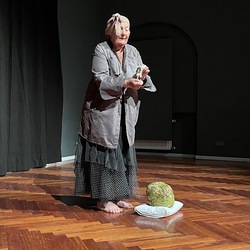 D'ÄRDGEISS_Figurentheater Margrit Gysin / Schweiz. Foto: KULTUM/A. Hopper