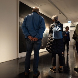 Lange Nacht der Museen, 4.Okt.2025: Führung mit Johannes Rauchenberger durch die Schau 'GOTT HAT KEIN MUSEUM. Aspekte von Religion in Kunst der Gegenwart'