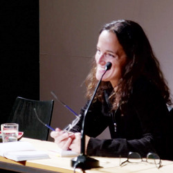 Elke Laznia liest aus: „fischgrätentage“ (müry salzmann, 2024) Doppelte Gäste: Olga Martynova und Elke Laznia am 15. November 2024 im KULTUM. Einführung: Barbara Rauchenberger Gesepräch: Helwig Brunner