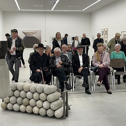 Eröffnung des Spiegelgitterhauses Gleisdorf (Sammlung Wolf) durch Bürgermeister Christoph Stark, Landeshauptmann Christopher Drexler und Diözesanbischof Wilhelm Krautwaschl.Laudatio: Walter Prügger,Einführung in die Ausstellung 'WENDEZEITEN/ZEITENW
