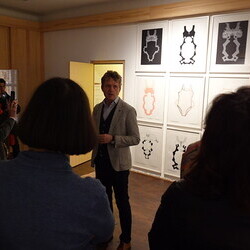  9. Themenführung über 'Bodies & Souls' in der Ausstellung 'Gott hat kein Museum' mit Kurator Johannes Rauchenberger. Special Guest: Daniel A. Zaman. KULTUMUSEUM Graz, 21.1.2026