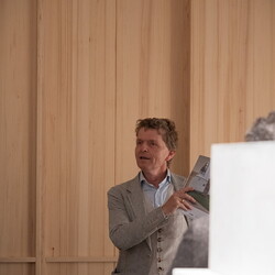 LEBEN NACH DEM TOD? Kuratorenführung mit Johannes Rauchenberger in Zlatko Kopljars Schau 'AUSLÖSCHUNG' am 2.11.2024Foto: Adnan Babahmetovic