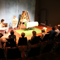 Frau Meier die Amsel, Mezzanintheater, JUNGES PUBLIKUM, September 2021. Foto: KULTUM
