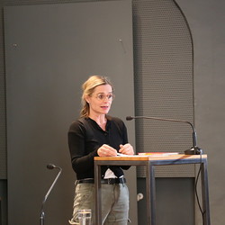 Literatur.Gegenüber, WIR WACHEN IN FREMDEN AUGEN, 20210609. Foto: KULTUM