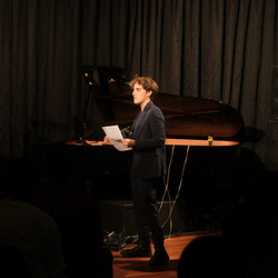 Reach.Touch. 28. November 2025. Konzert [imCubus] mit Musik von Leonardo Matteucci, Juan Sarmiento und Emanuele Savagnone