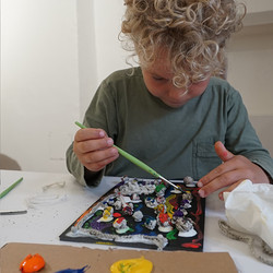 Paradieswerkstatt Malworkshop in der Ausstellung 'Innergärten und Trotzdemblüten' von Alois Neuhold Foto: KULTUM/Andrea Hopper