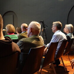                                 LITERATUR HOTEL: Vom Was und Wie. Die Essays von Franz Josef Czernin und Ferdinand Schmatz, KULTUM Literatur, 4. Juni 2025Lesungen und Gespr?ch. Begr??ung Paul PechmannModeration Ronald Pohl. Eine Kooperationsverans