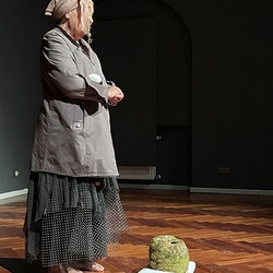 D'ÄRDGEISS_Figurentheater Margrit Gysin / Schweiz. Foto: KULTUM/A. Hopper