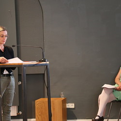 Literatur.Gegenüber, WIR WACHEN IN FREMDEN AUGEN, 20210609. Foto: KULTUM