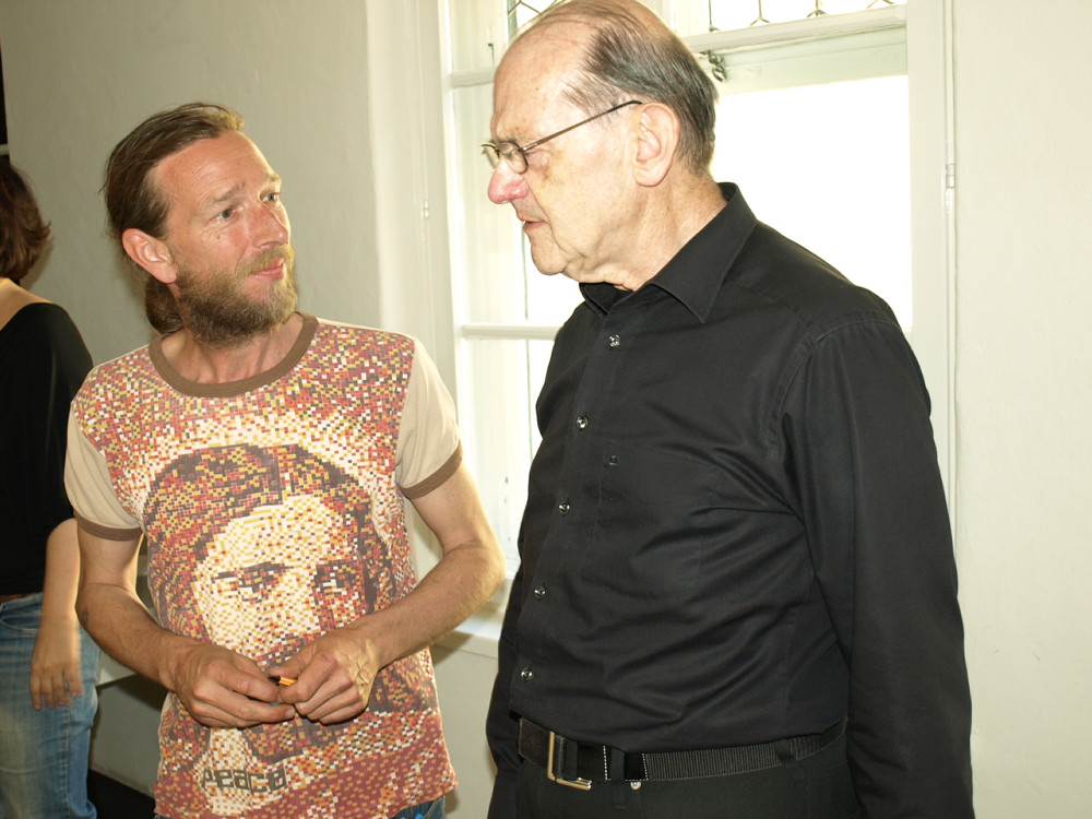 Markus Wilfling schreibt 'Wir sind da'.