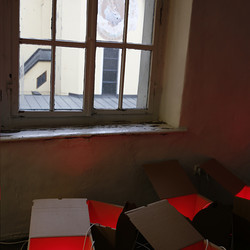 NINAVALE. Ausstellung: 'Paradise is temporarily closed. God' KULTUM Graz, 24. Oktober 2020 bis 12. Dezember 2020. Foto: KULTUM/Andrea Hopper