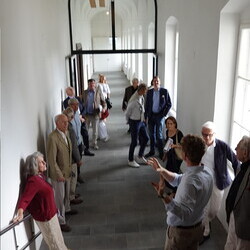                                 Ausstellung Maaria Wirkkala: NUN MEHR ? MEANTIME: F?hrung mit Kurator Johannes Rauchenberger, 15. Juli 2025, mit Rotary-Club Graz-Neutor