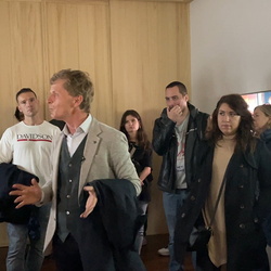 Führung mit Kurator Johannes Rauchenberger durch die Ausstellung 'Auslöschung' von Zlatko Kopljar