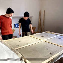 Guillaume Bruere, Dead & Alive. Alte Meister, 2021,  Ausstellungsaufbau. Foto: KULTUM/Andrea Hopper
