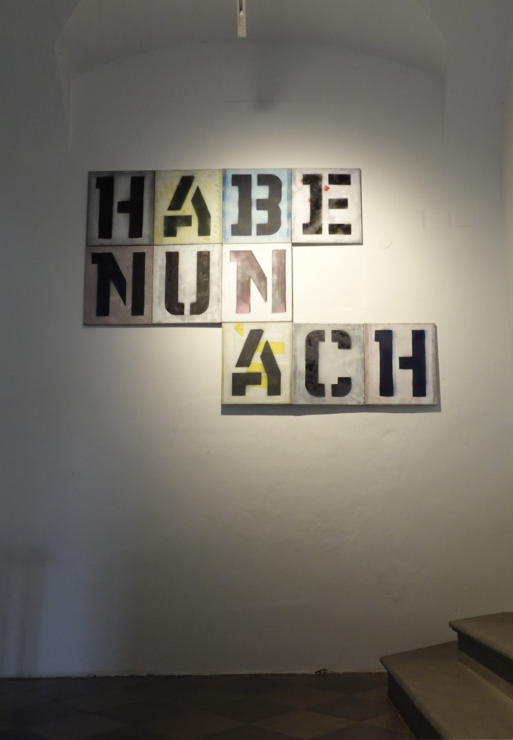                                 Michael Endlicher, * 1961 in Wien (AT), lebt in Wien (AT), BUCHSTABENBILDER, 2025, Acryl, Lackspray auf LW, 150 x 200 cmCourtesy des Künstlers
