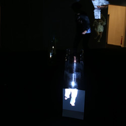 NINAVALE. Ausstellungsaufbau. 'Paradise is temporarily closed. God' KULTUM Graz, 24. Oktober 2020 bis 12. Dezember 2020. Foto: KULTUM/Andrea Hopper